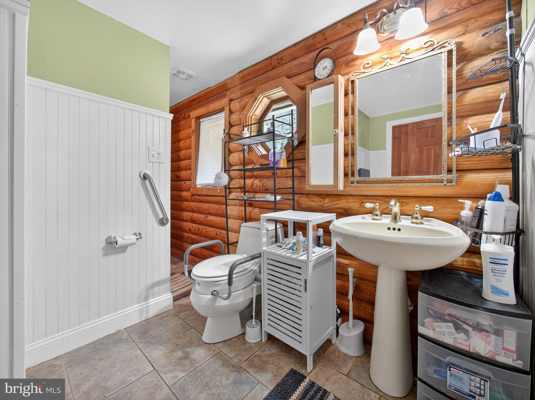 MOUNTAINEER VILLAG - Residential