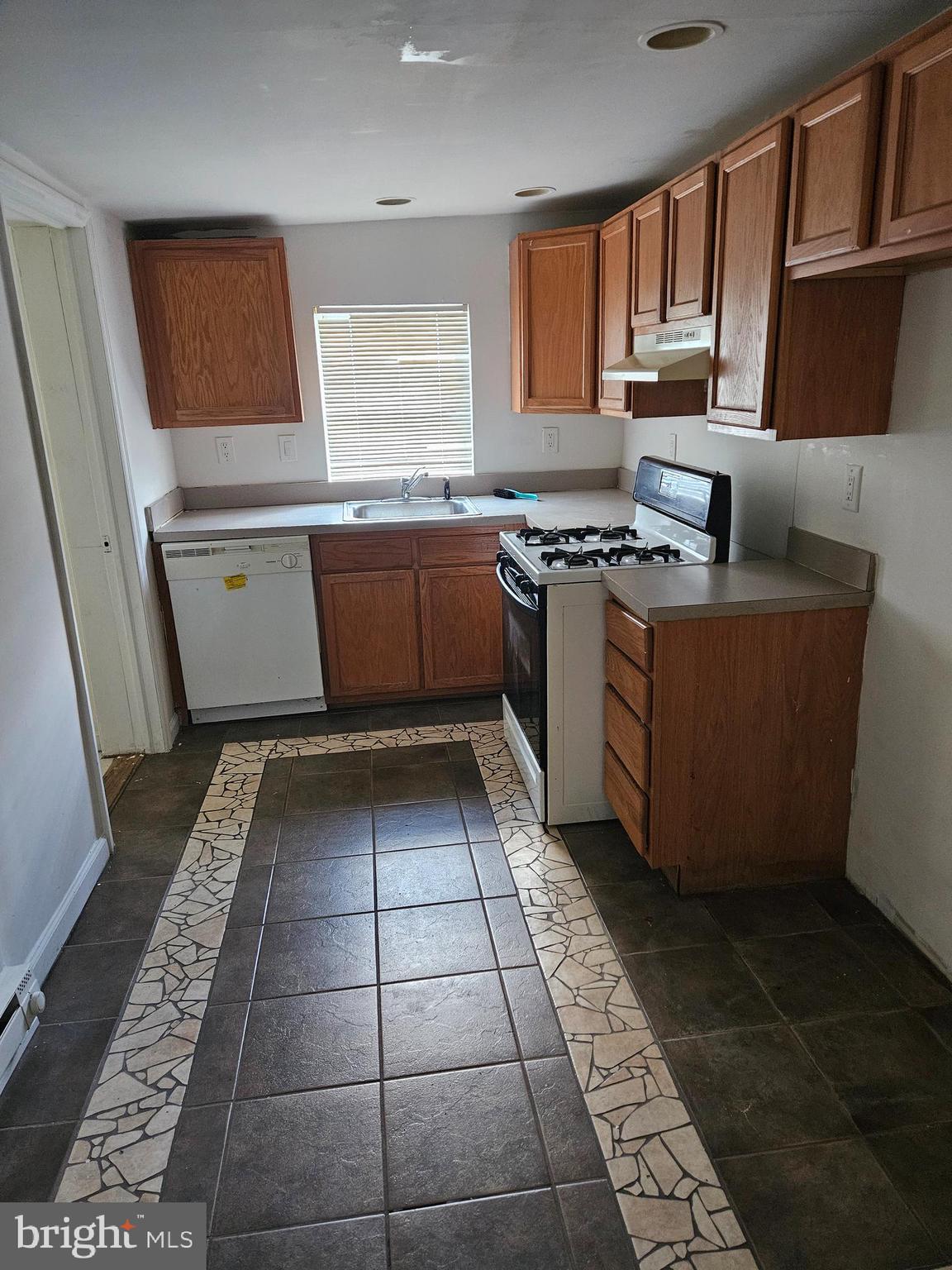 62 NELSON AVENUE SE