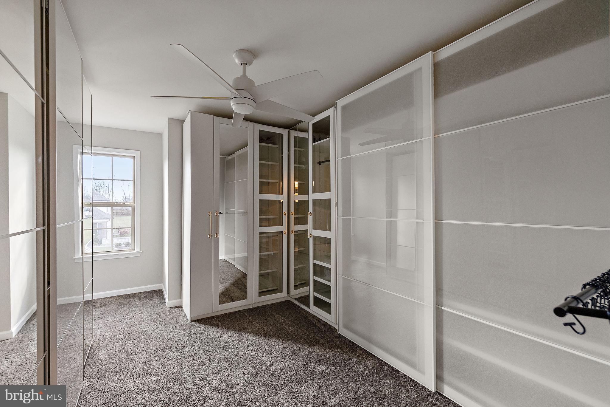 WHITEHALL - Residential