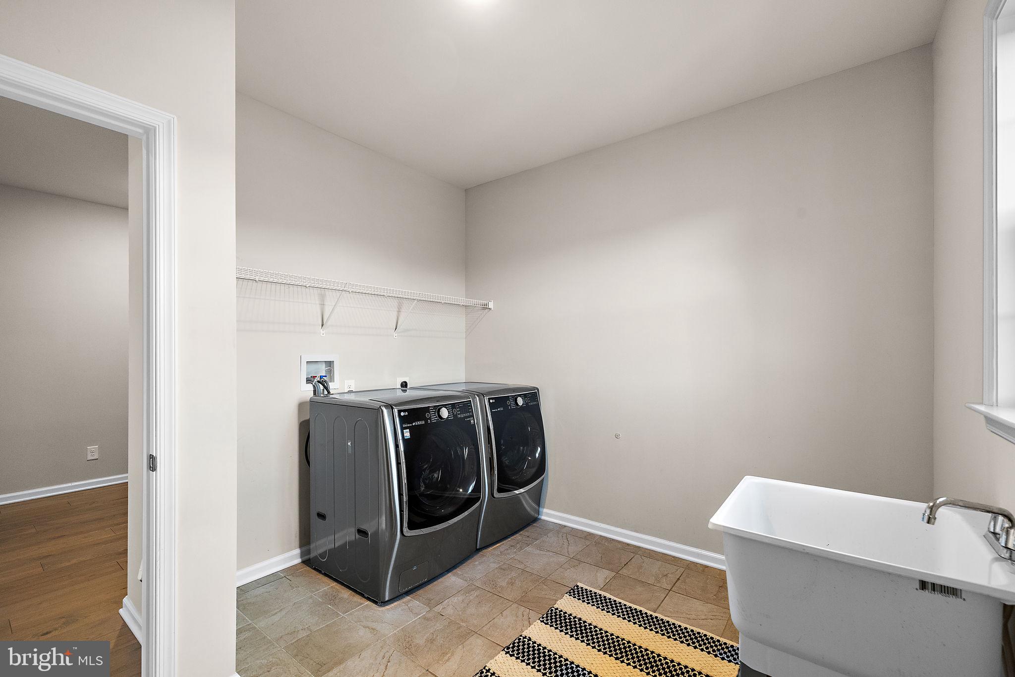 WHITEHALL - Residential