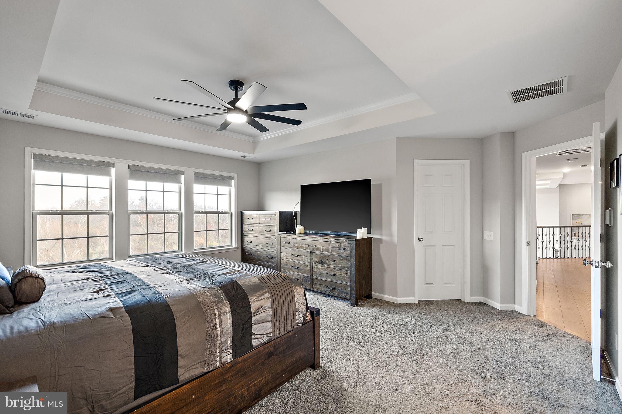 WHITEHALL - Residential