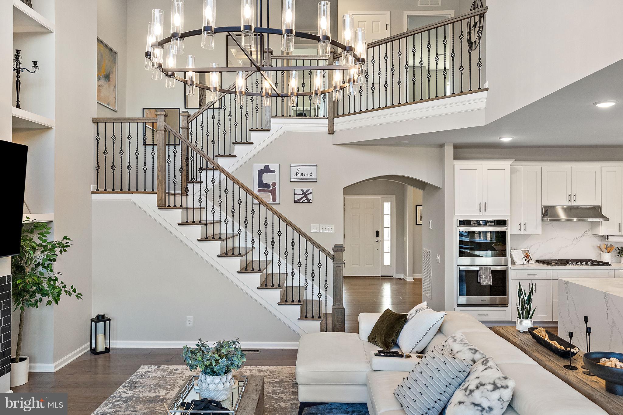 WHITEHALL - Residential