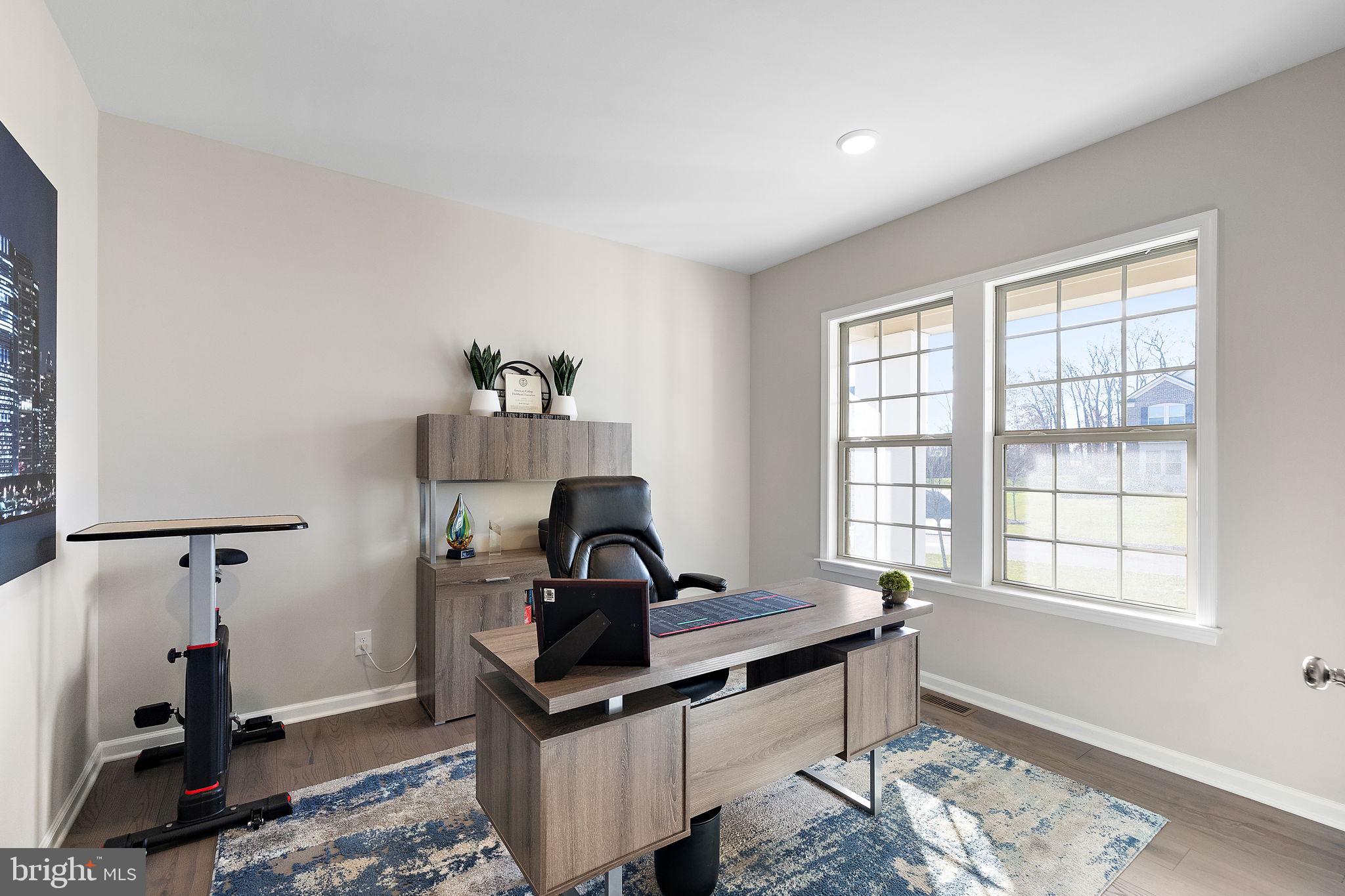 WHITEHALL - Residential