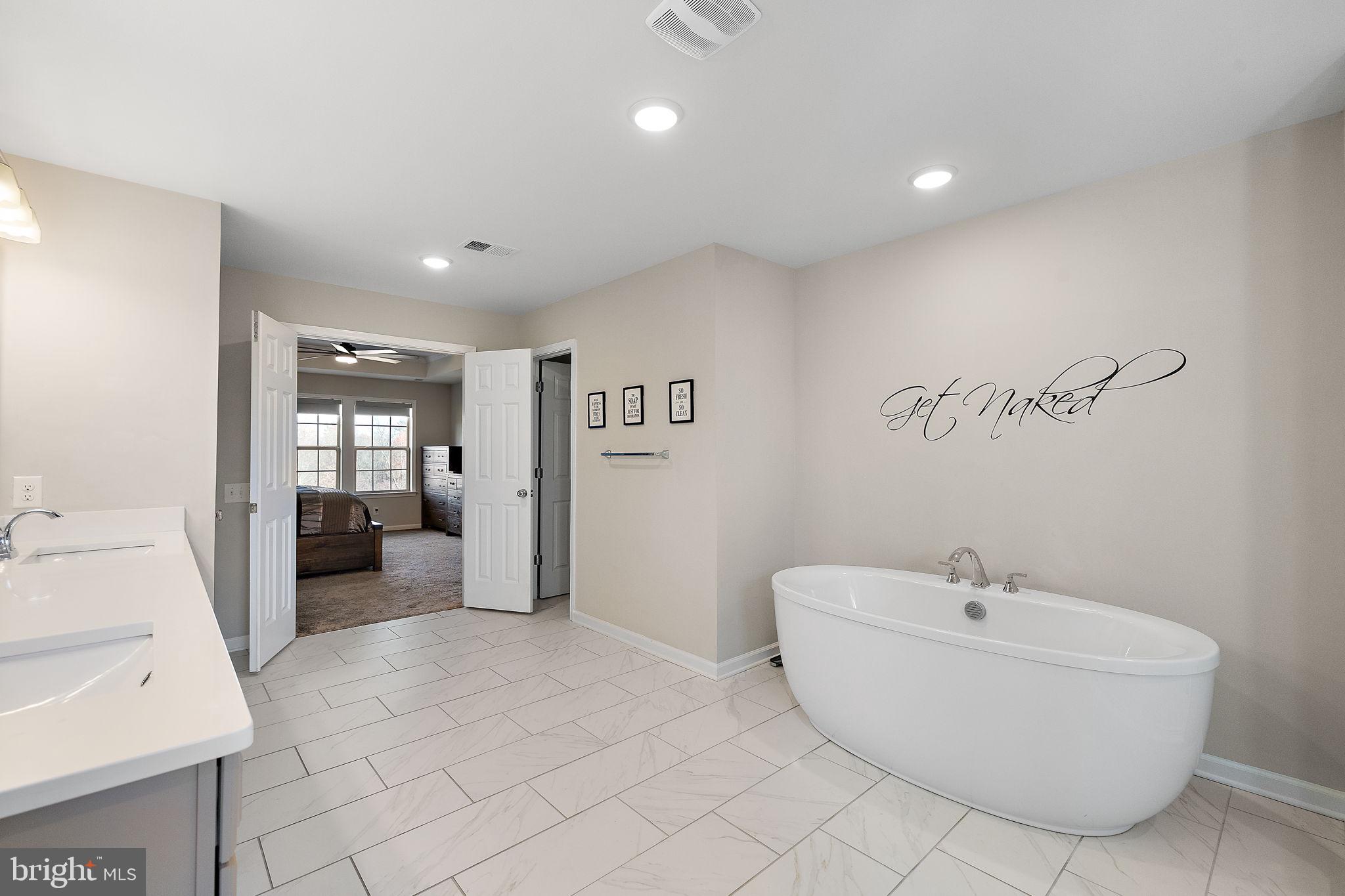 WHITEHALL - Residential