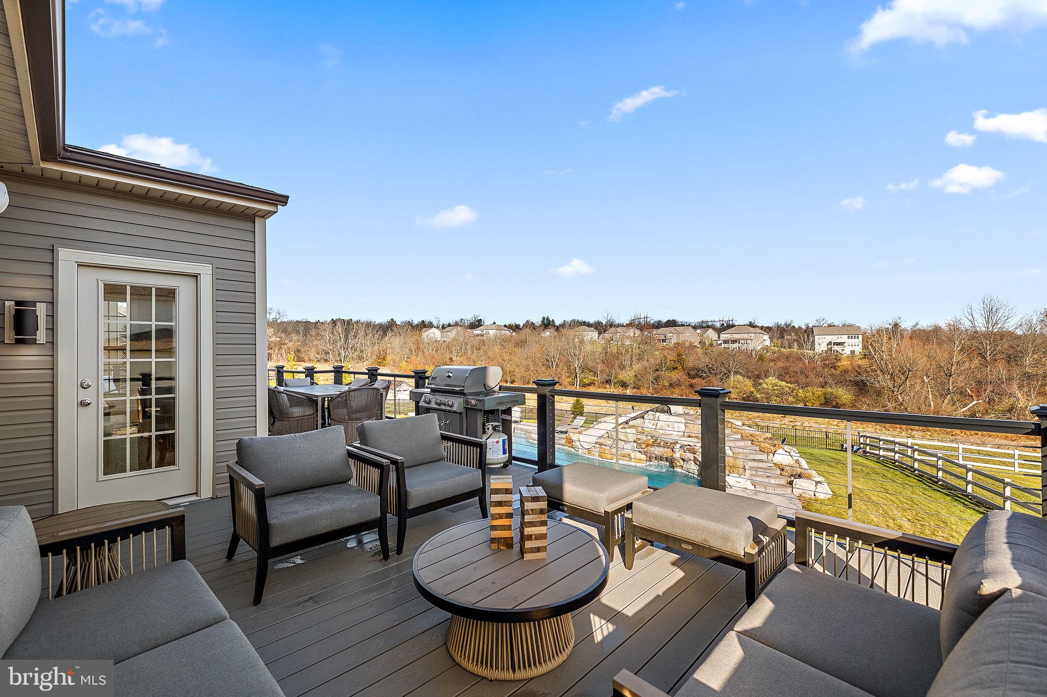 WHITEHALL - Residential