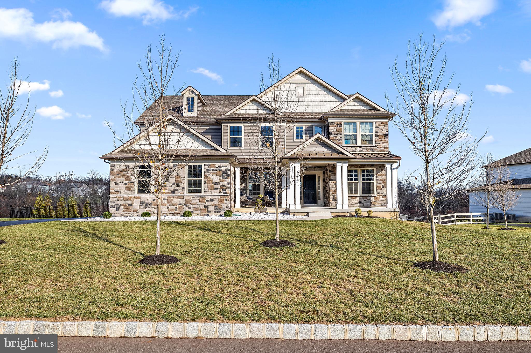 WHITEHALL - Residential