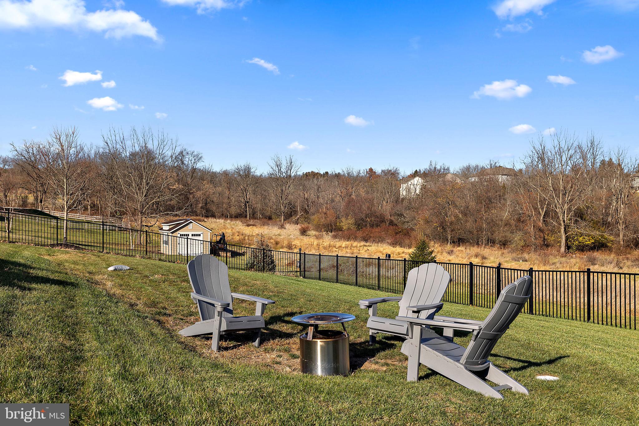 WHITEHALL - Residential