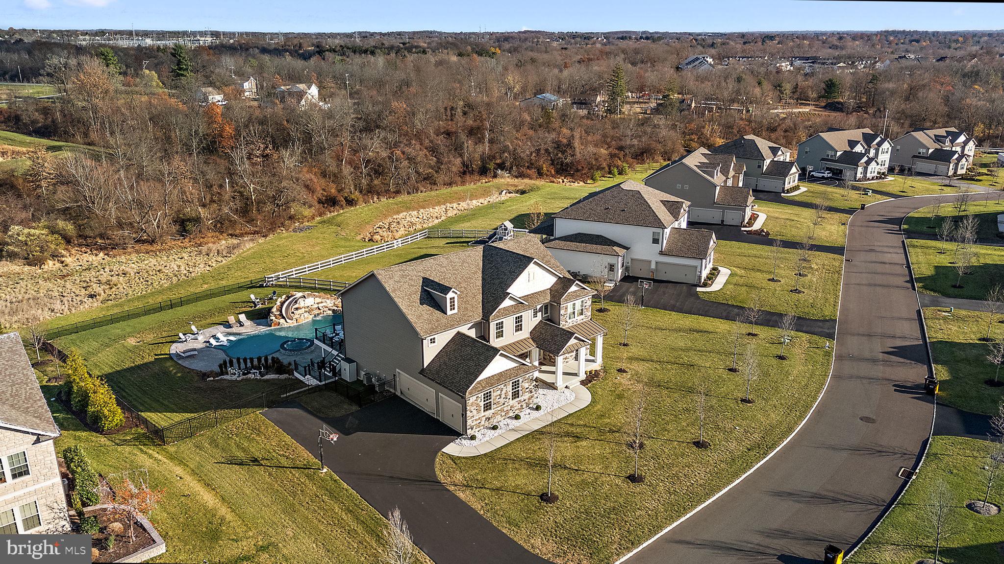 WHITEHALL - Residential