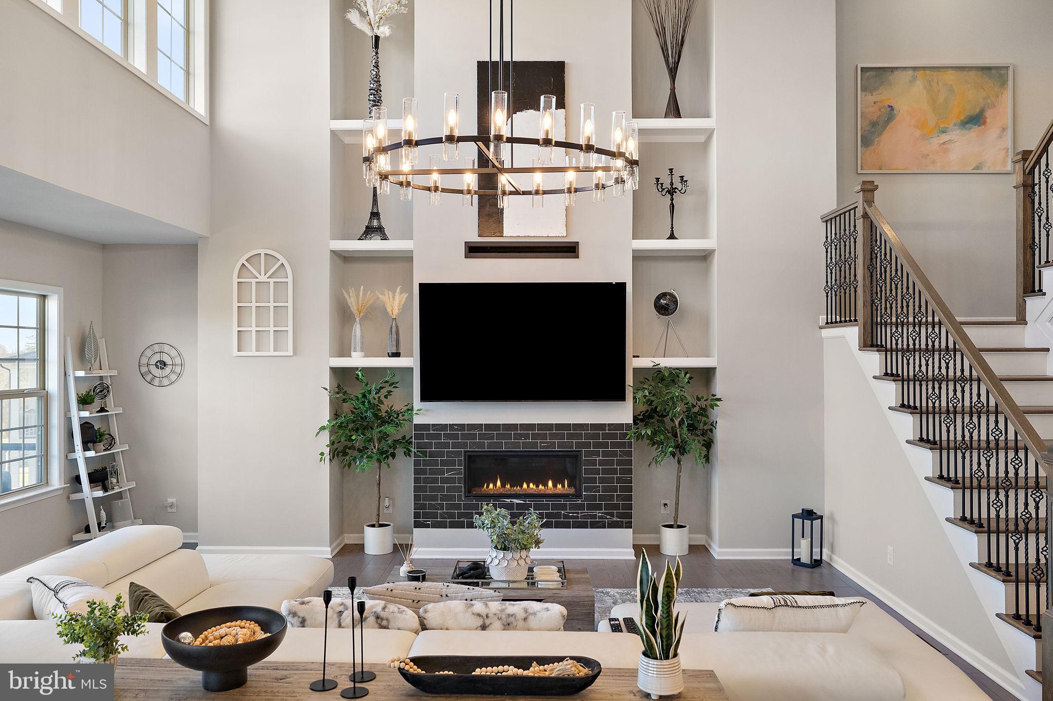 WHITEHALL - Residential