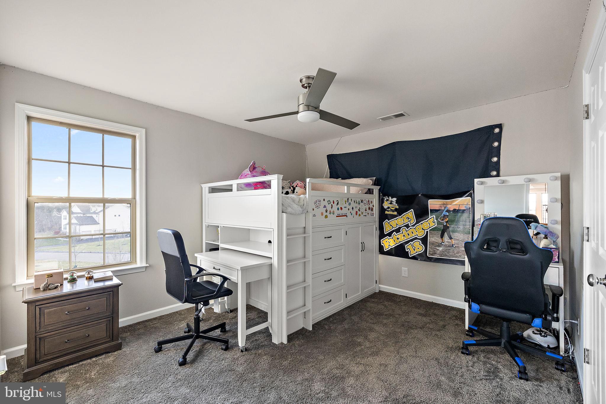 WHITEHALL - Residential