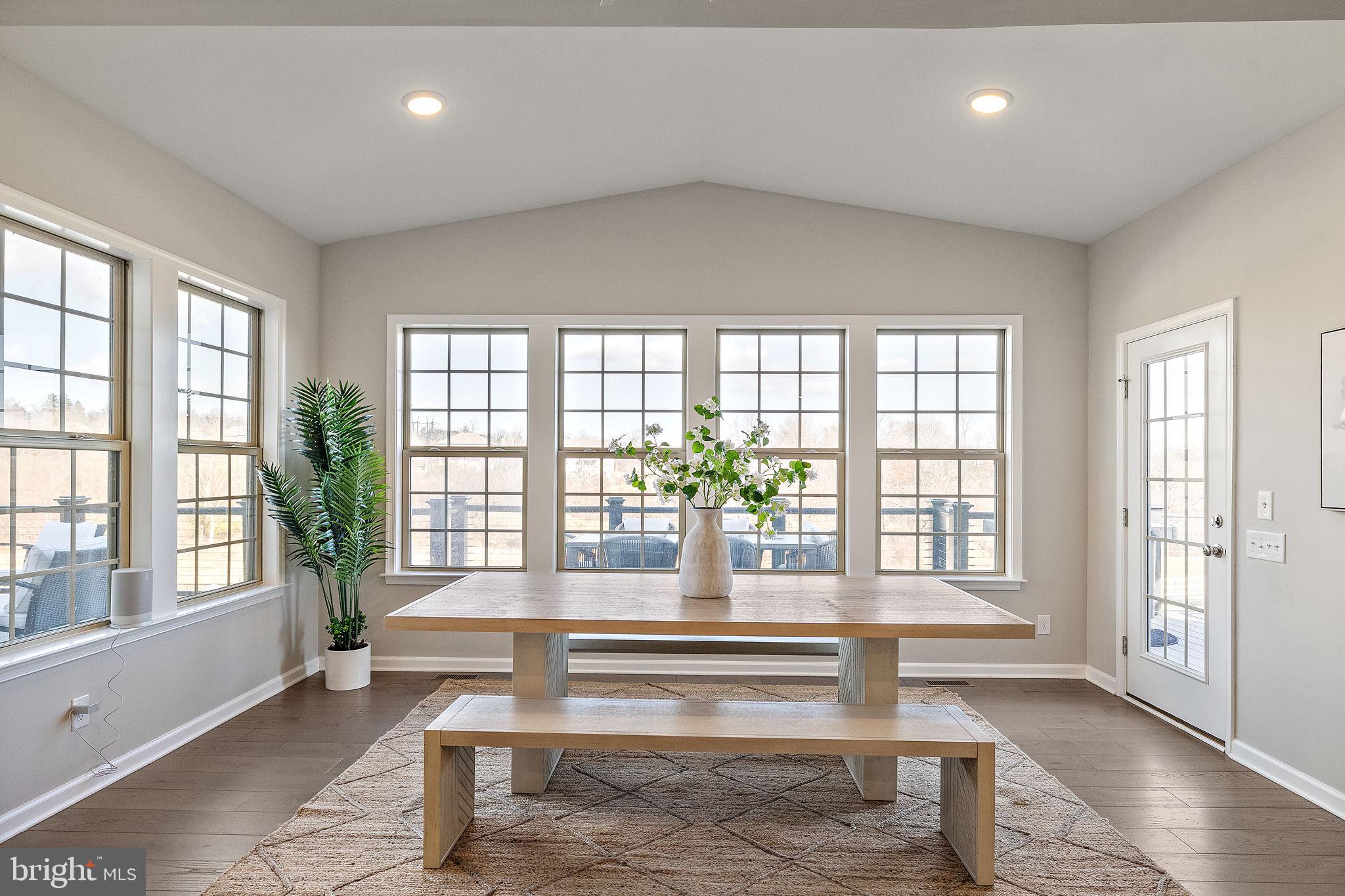 WHITEHALL - Residential