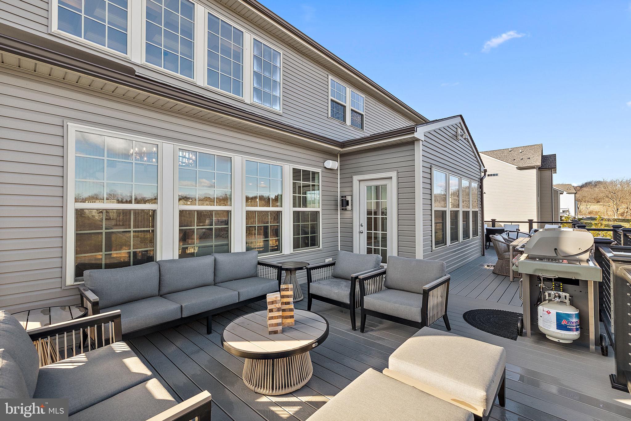 WHITEHALL - Residential