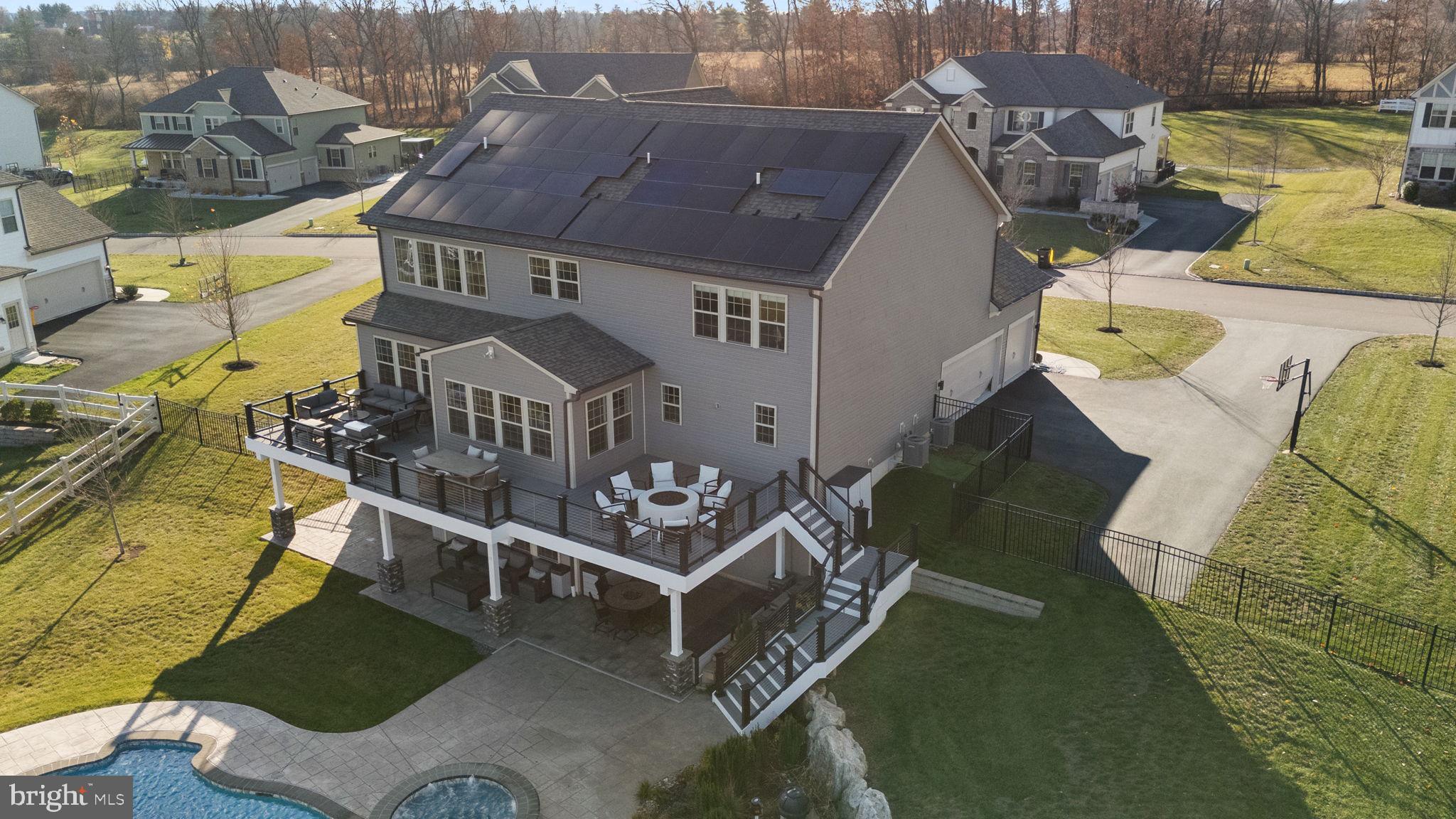 WHITEHALL - Residential