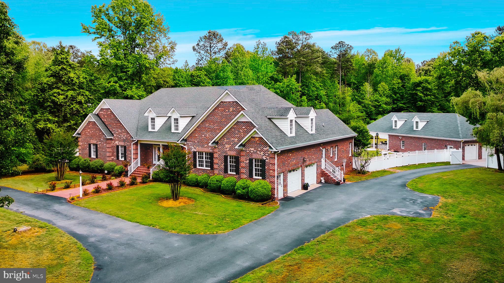11029 BROOKHOLLOW DRIVE