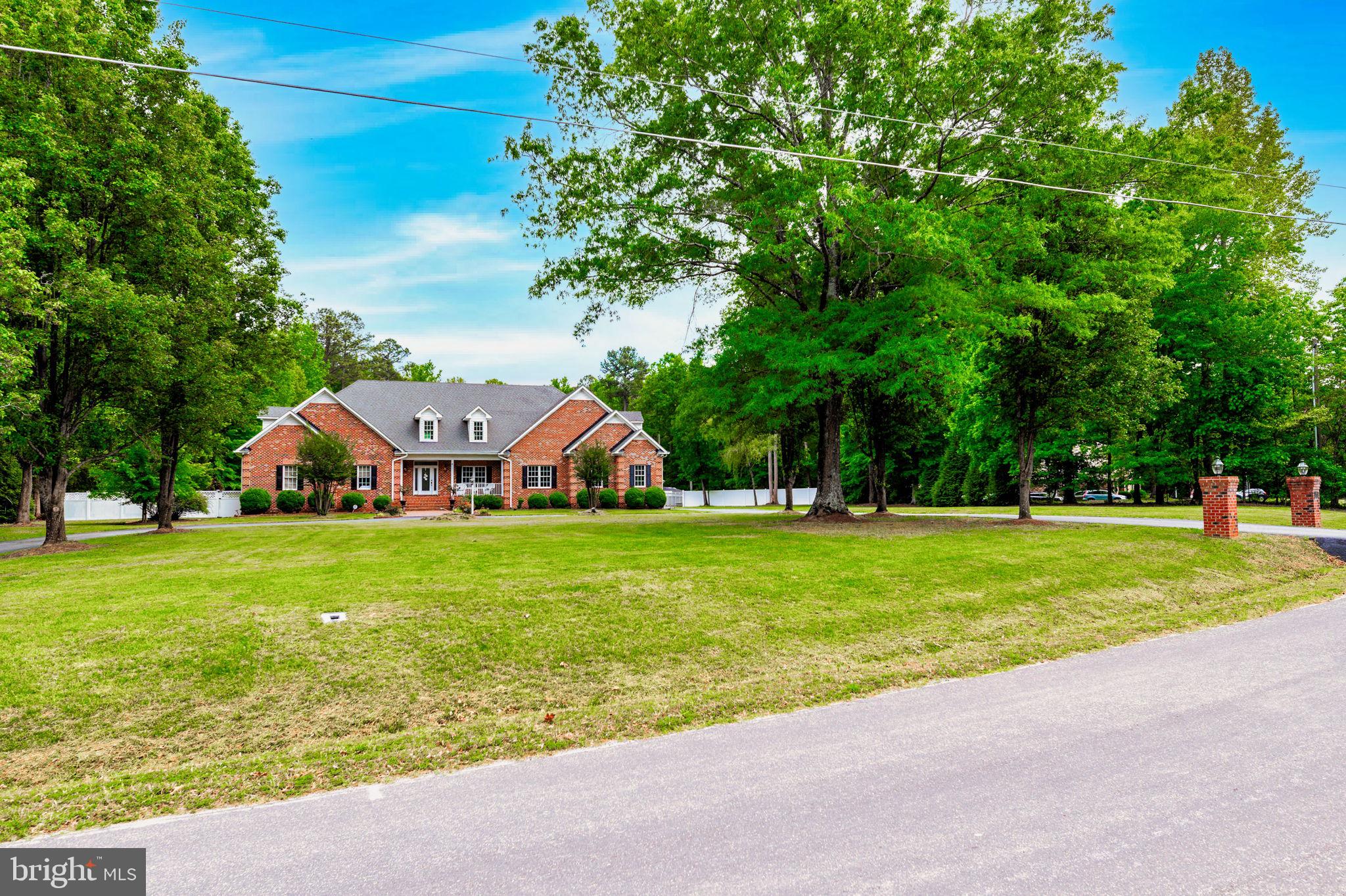 11029 BROOKHOLLOW DRIVE