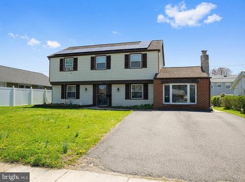 Homes For Sale - 40 Maplewick Lane<br/> WILLINGBORO, NJ 08046