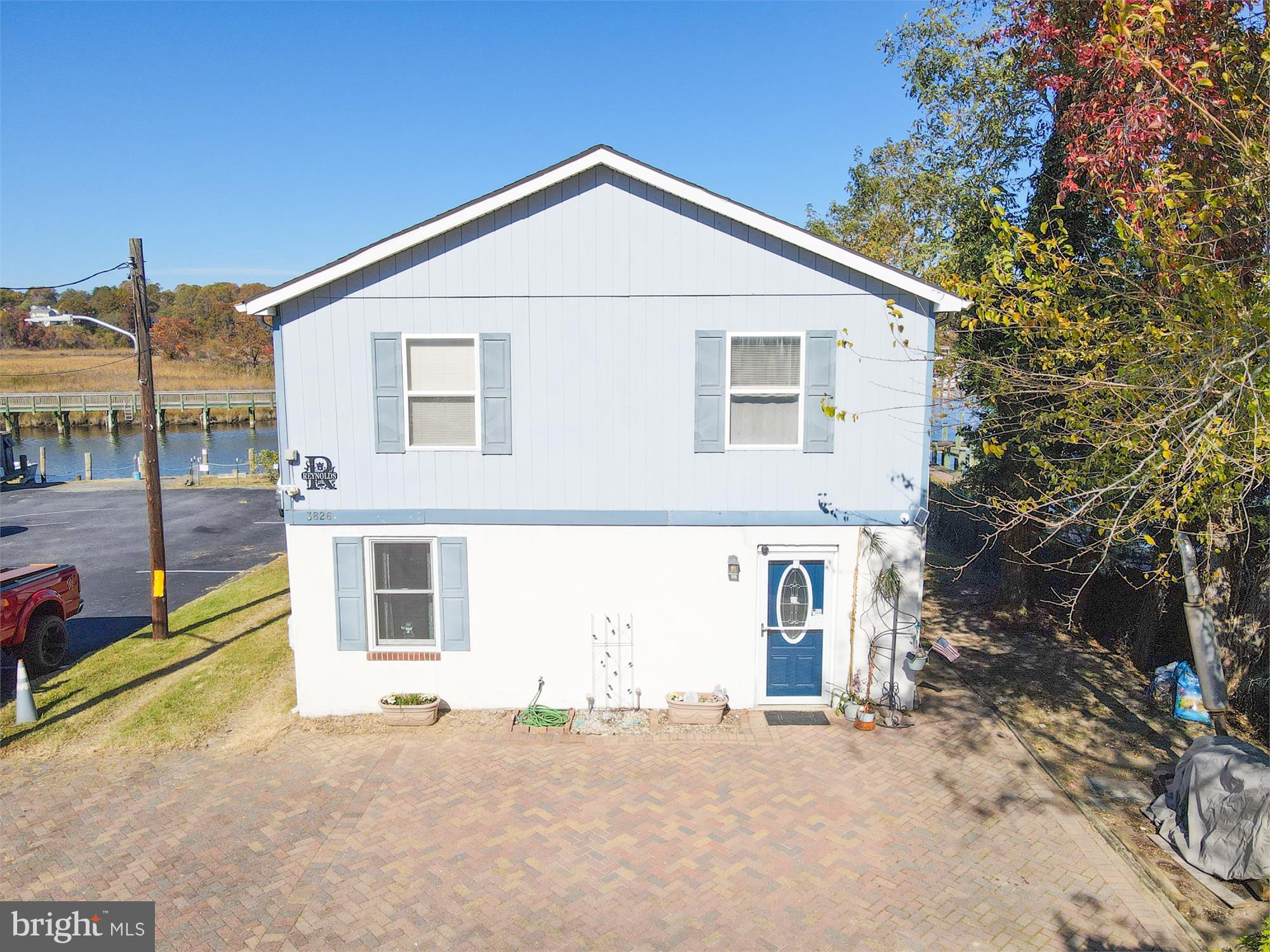 3826 HARBOR ROAD