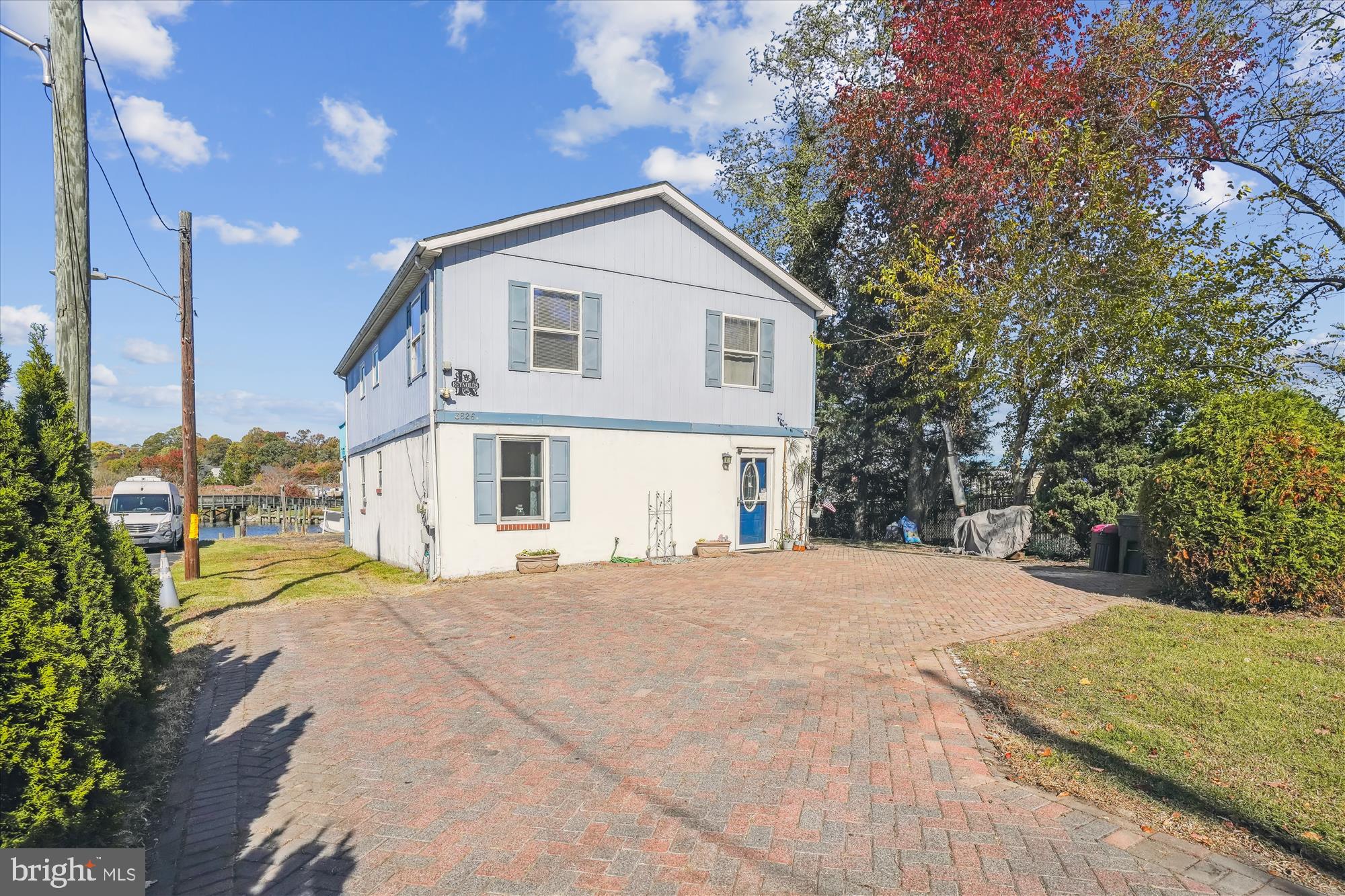3826 HARBOR ROAD