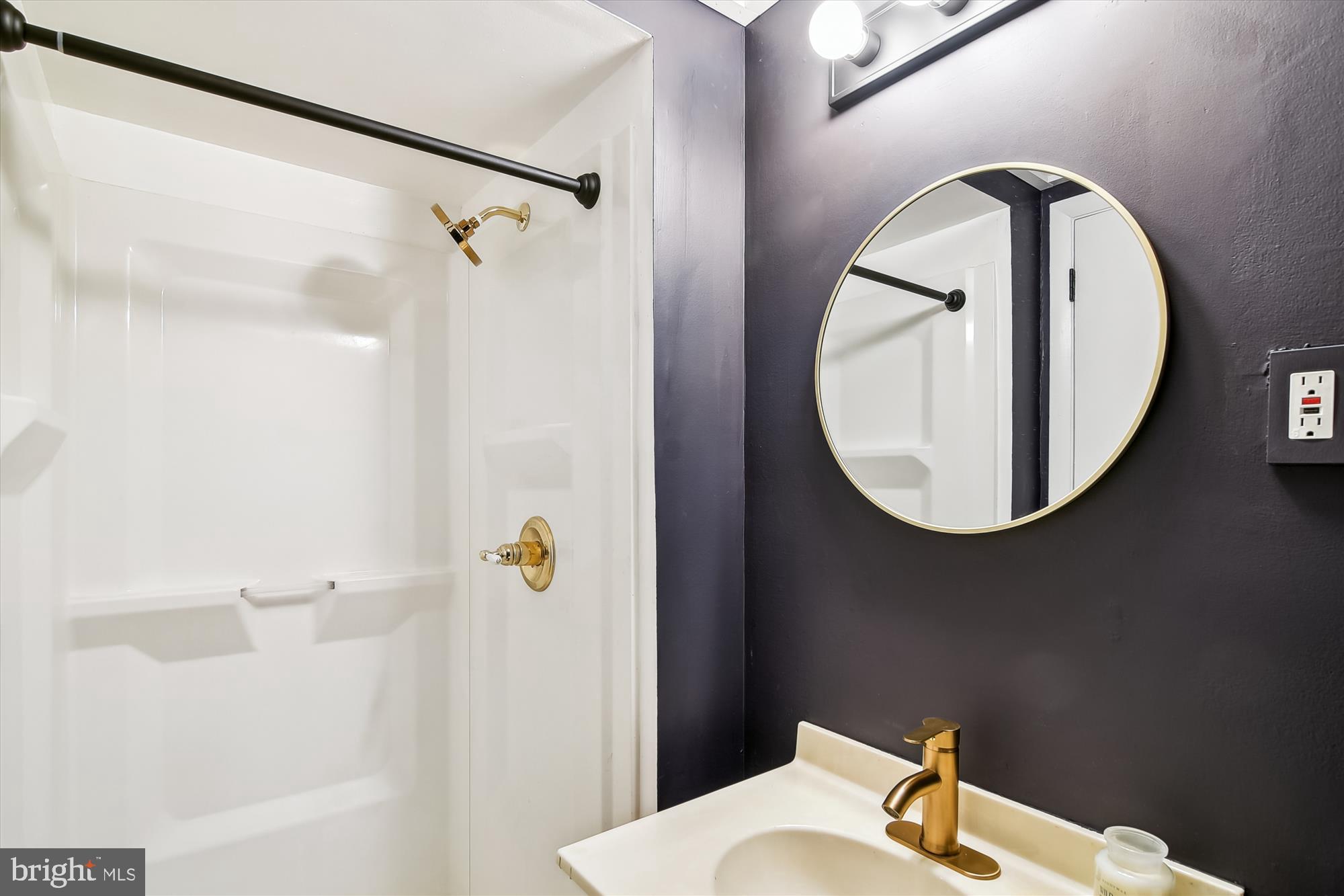 CROFTON COMMONS - Residential