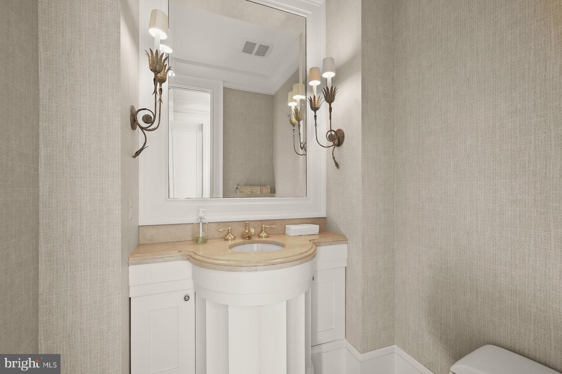 BRADLEY HILLS GROVE - Residential