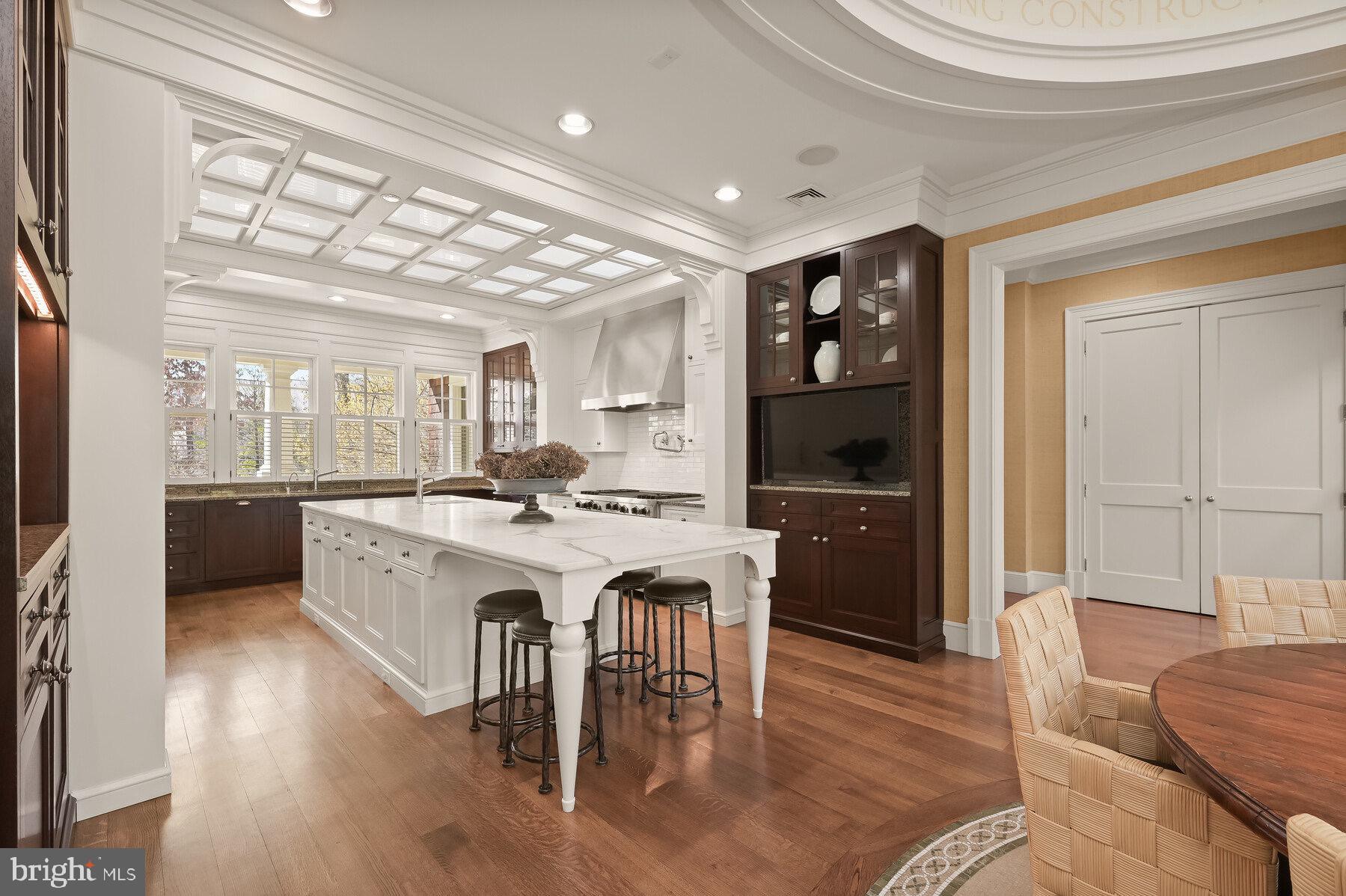 BRADLEY HILLS GROVE - Residential