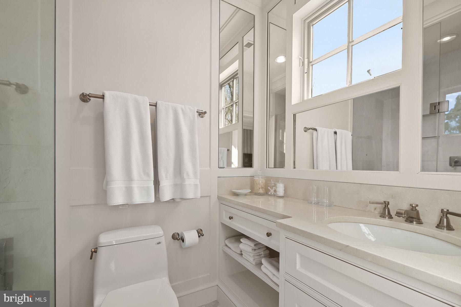 BRADLEY HILLS GROVE - Residential