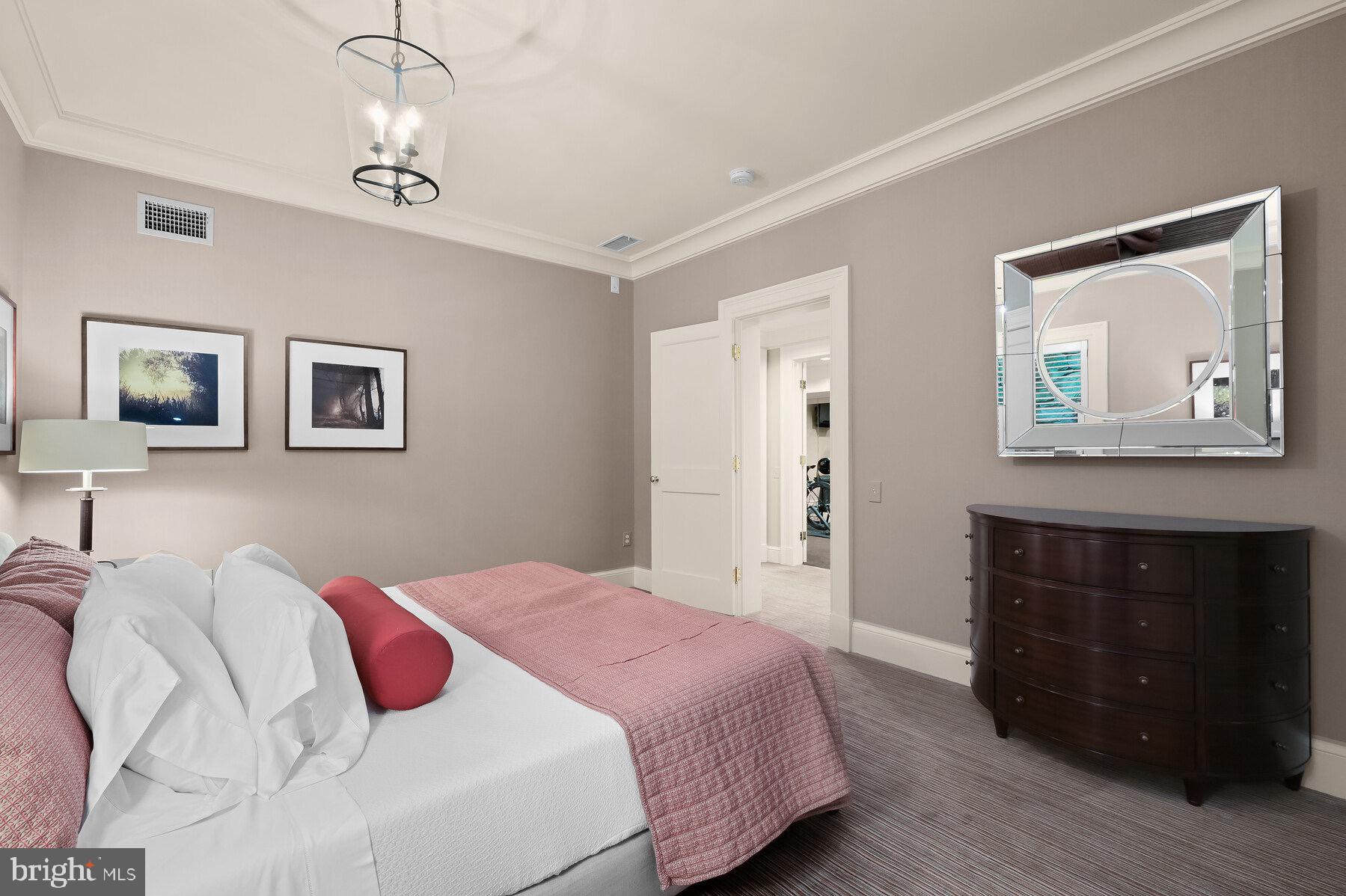 BRADLEY HILLS GROVE - Residential