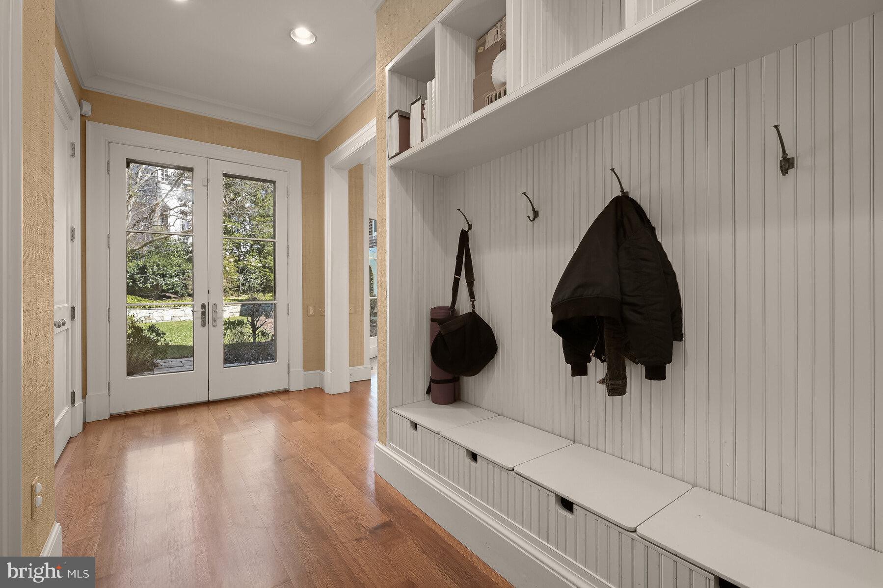 BRADLEY HILLS GROVE - Residential