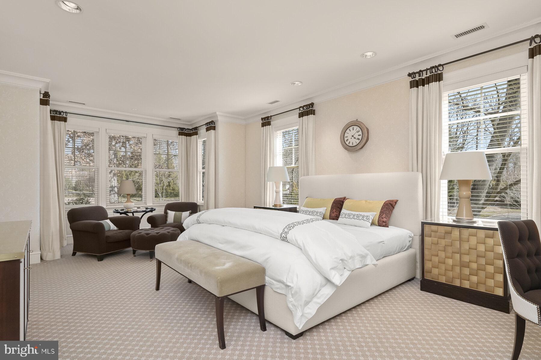 BRADLEY HILLS GROVE - Residential