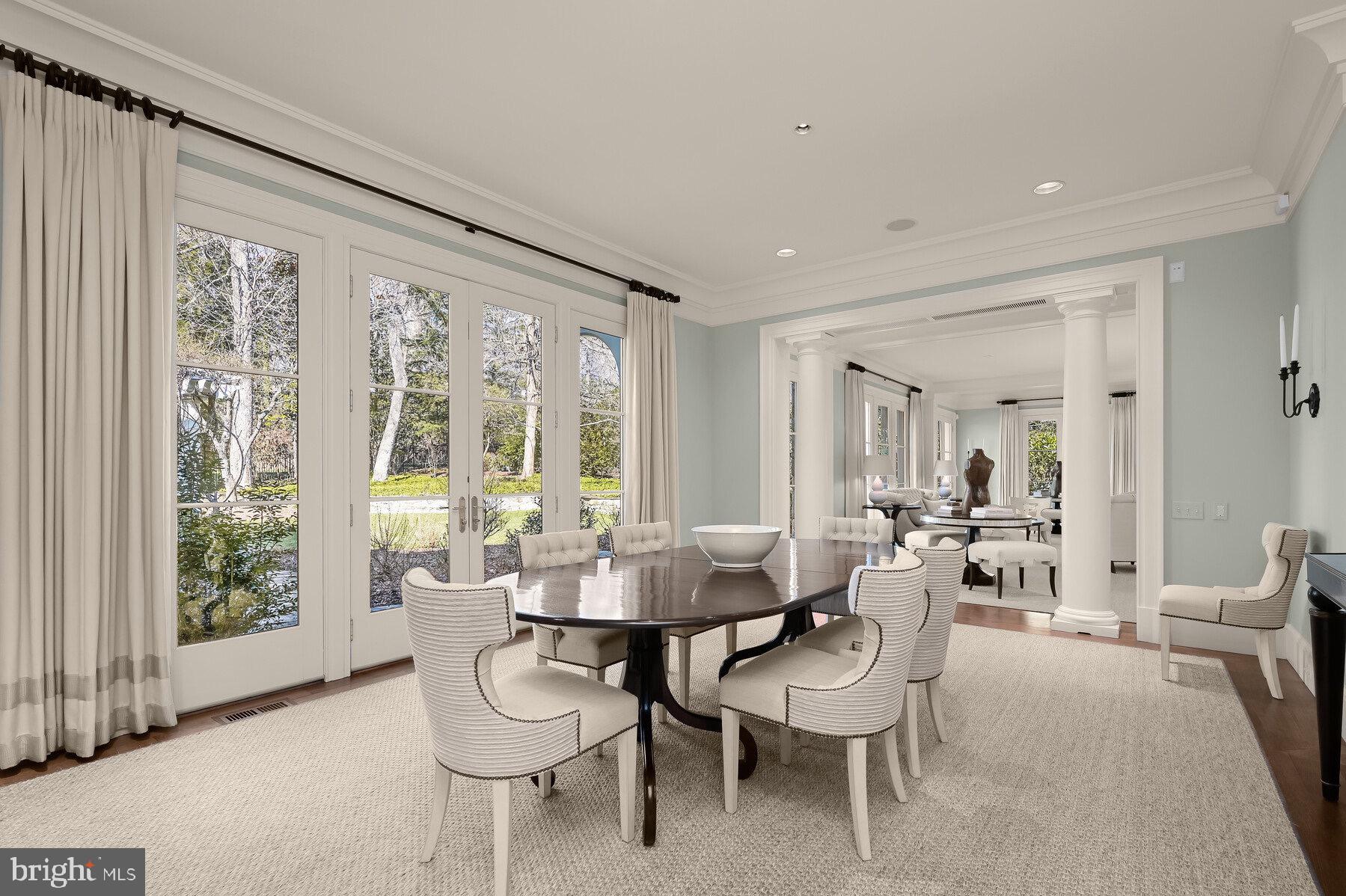 BRADLEY HILLS GROVE - Residential