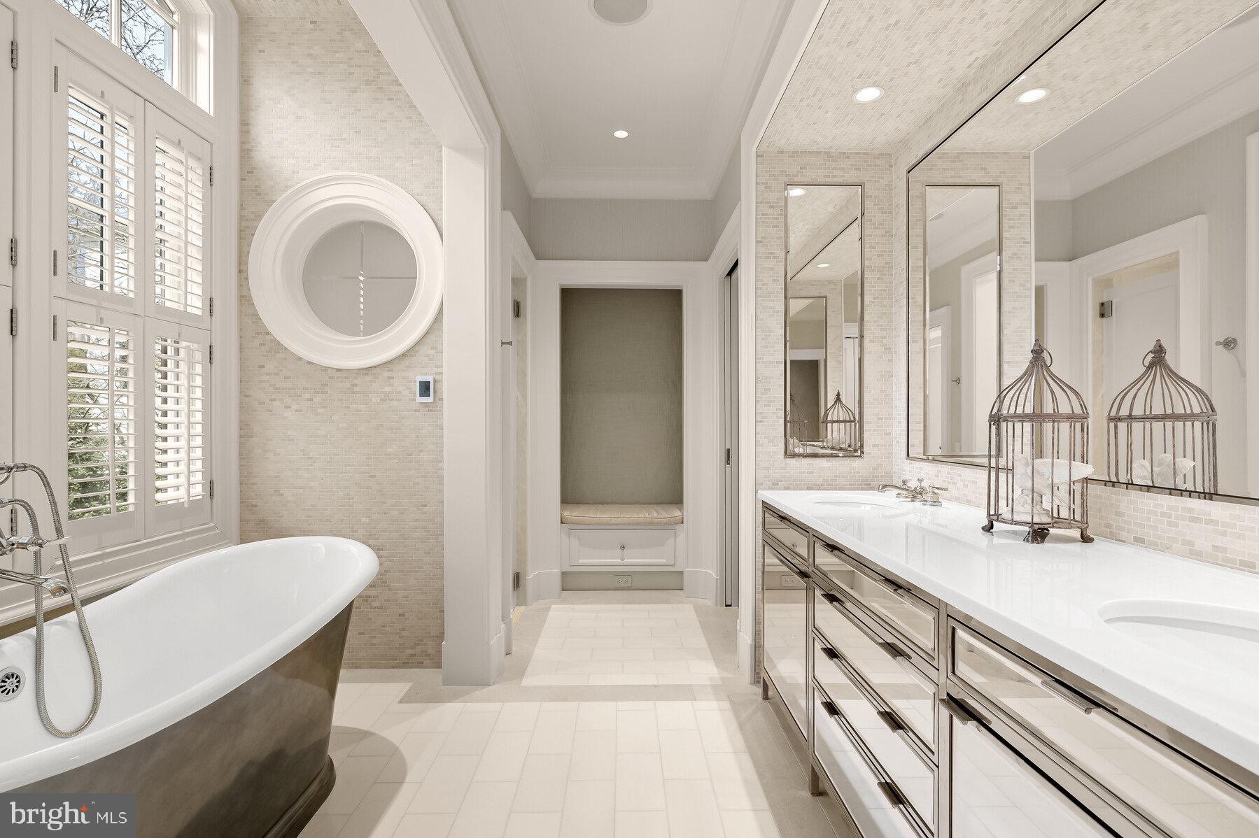 BRADLEY HILLS GROVE - Residential