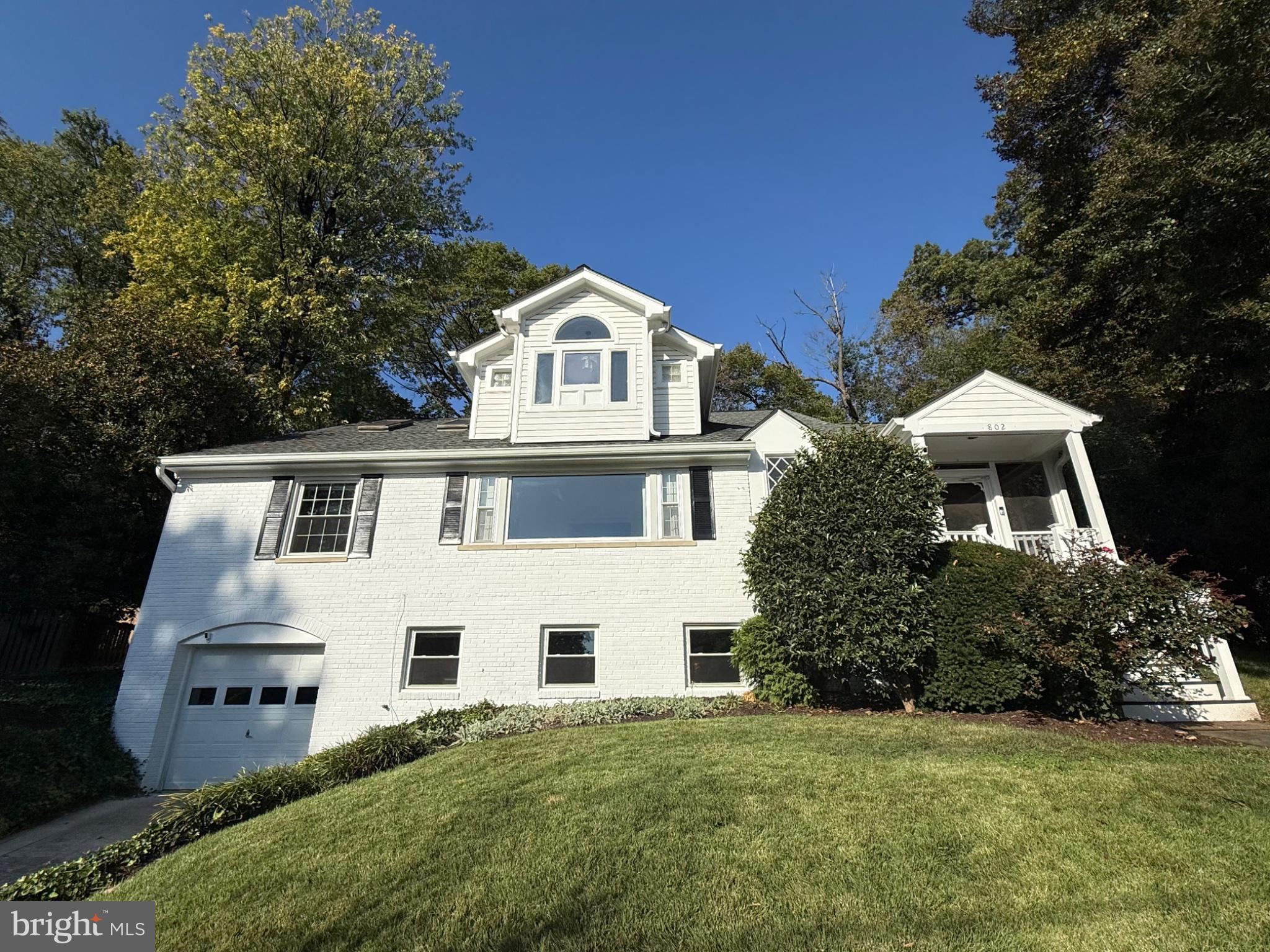 802 PARKWAY TERRACE