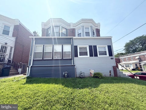 Townhouse For Rent - 242 Pusey Avenue<br/> DARBY, PA 19023