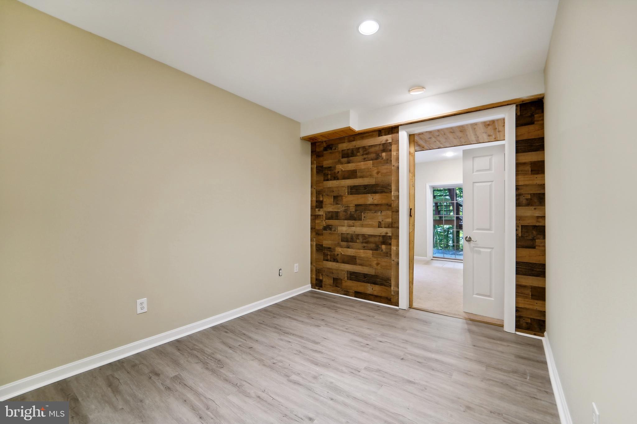 LONDON BRIDGE ESTATES - Residential