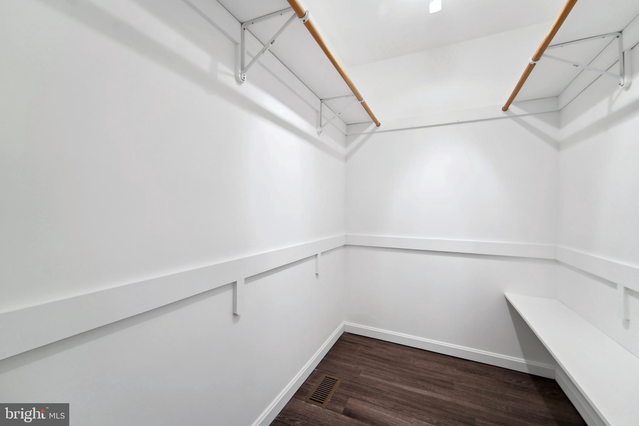 LONDON BRIDGE ESTATES - Residential