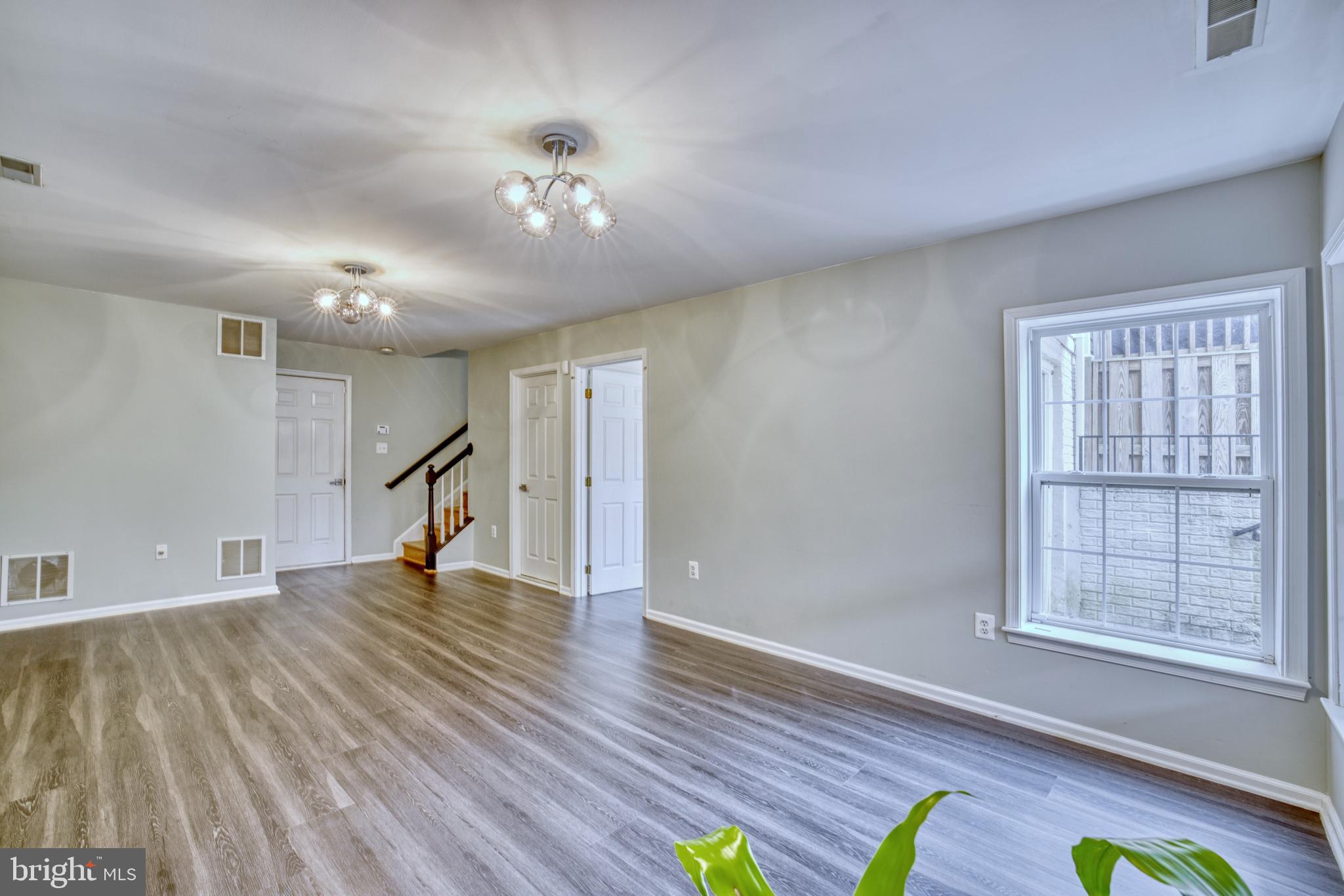 GOVERNORS GROVE - Residential Lease