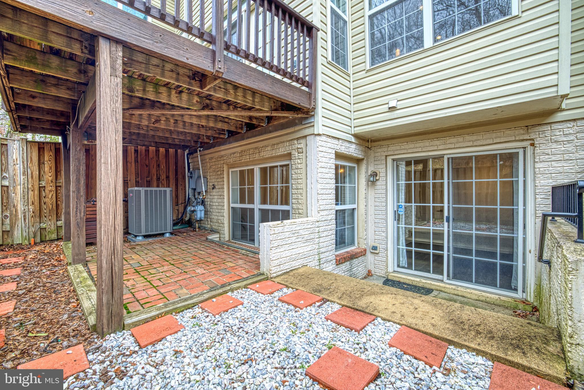 GOVERNORS GROVE - Residential Lease