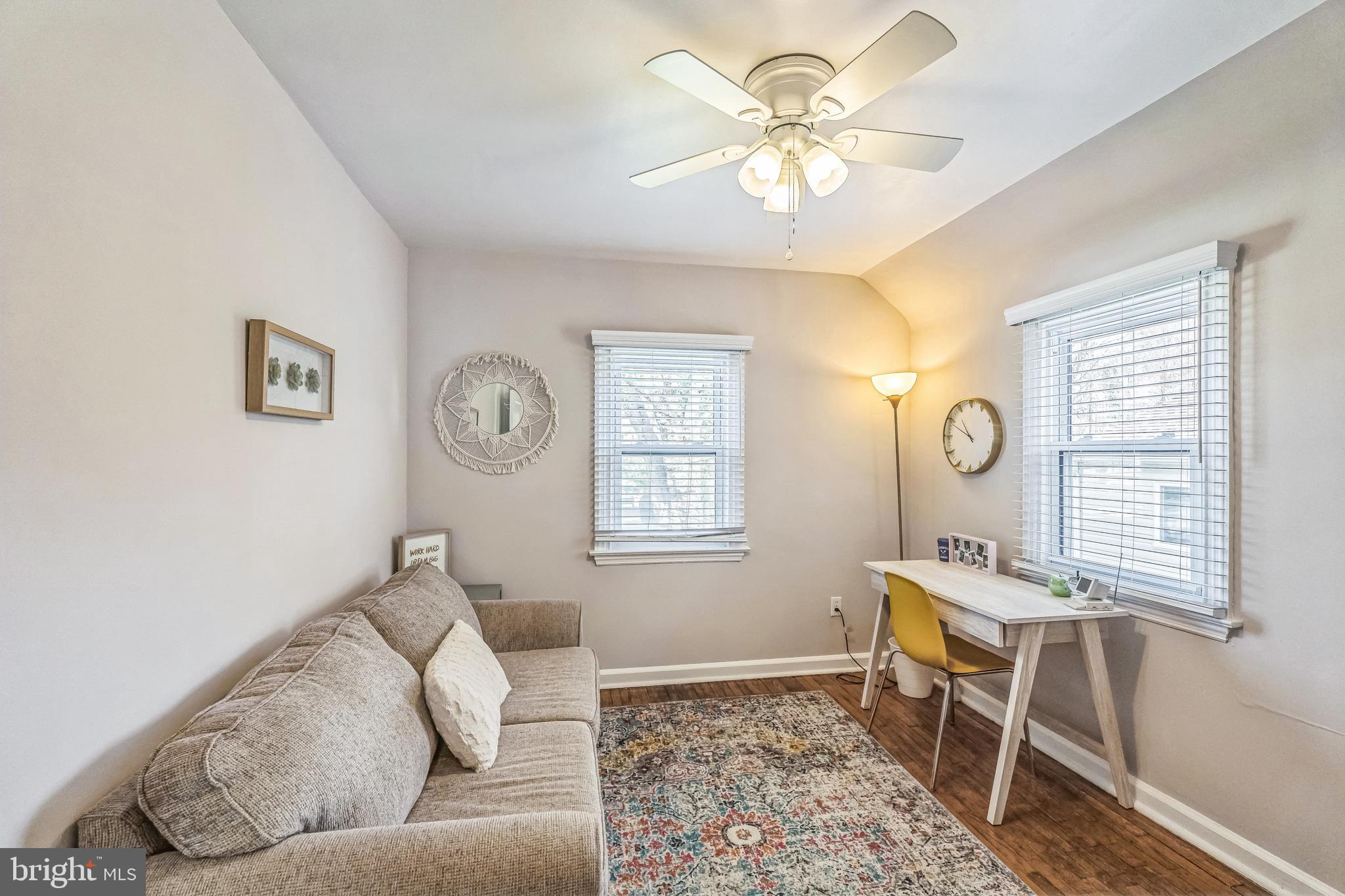 ROSLYN - Residential Lease