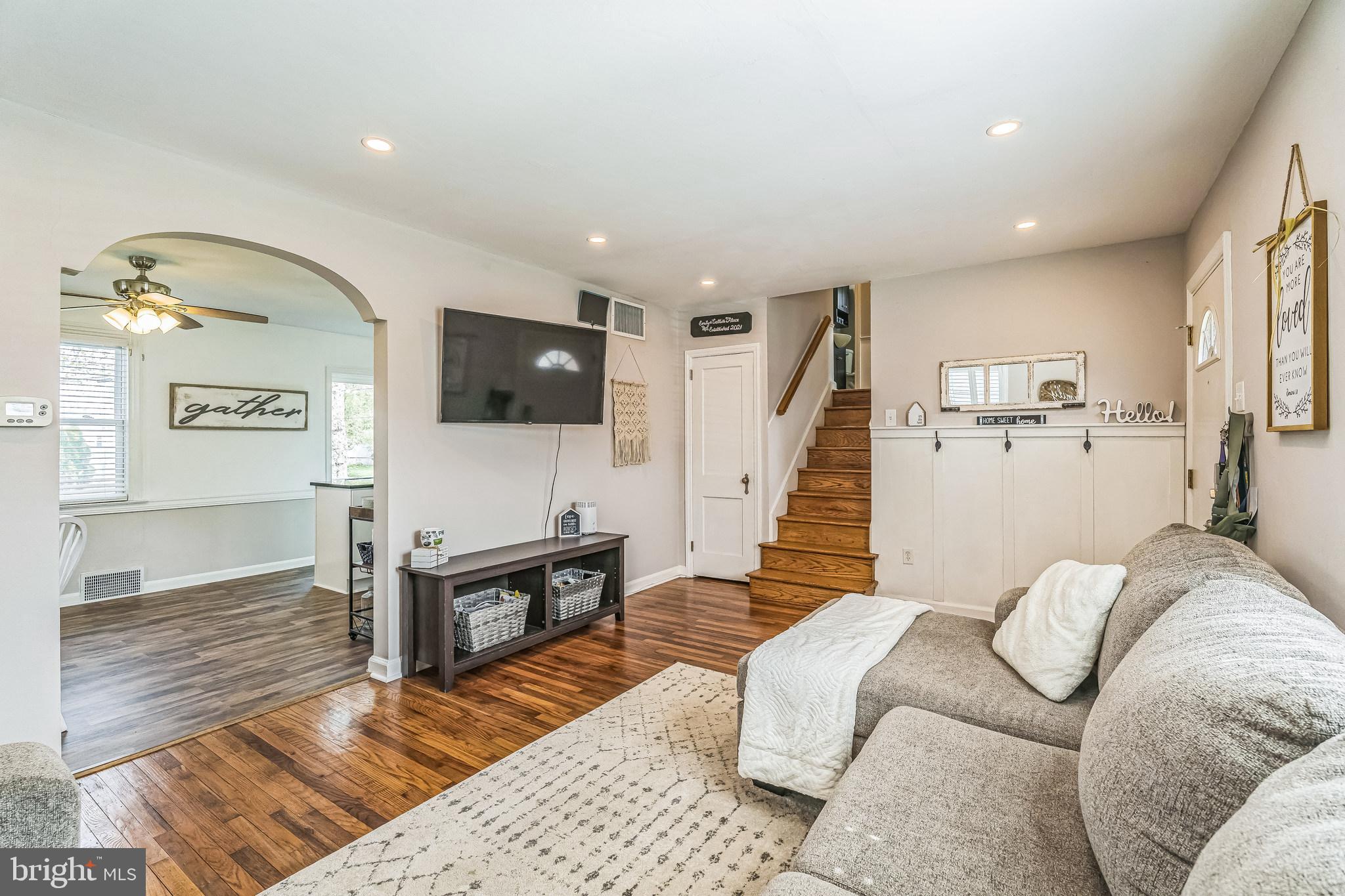 ROSLYN - Residential Lease