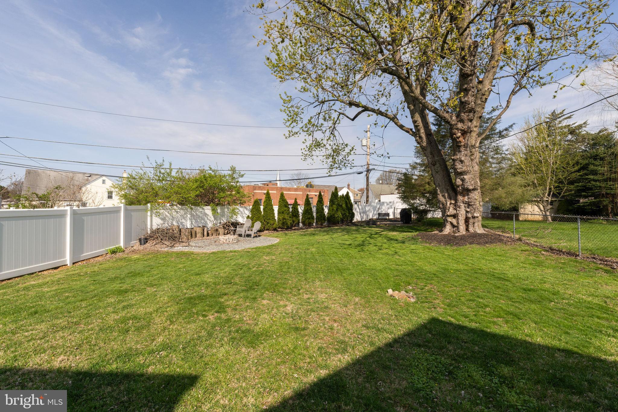 ROSLYN - Residential Lease