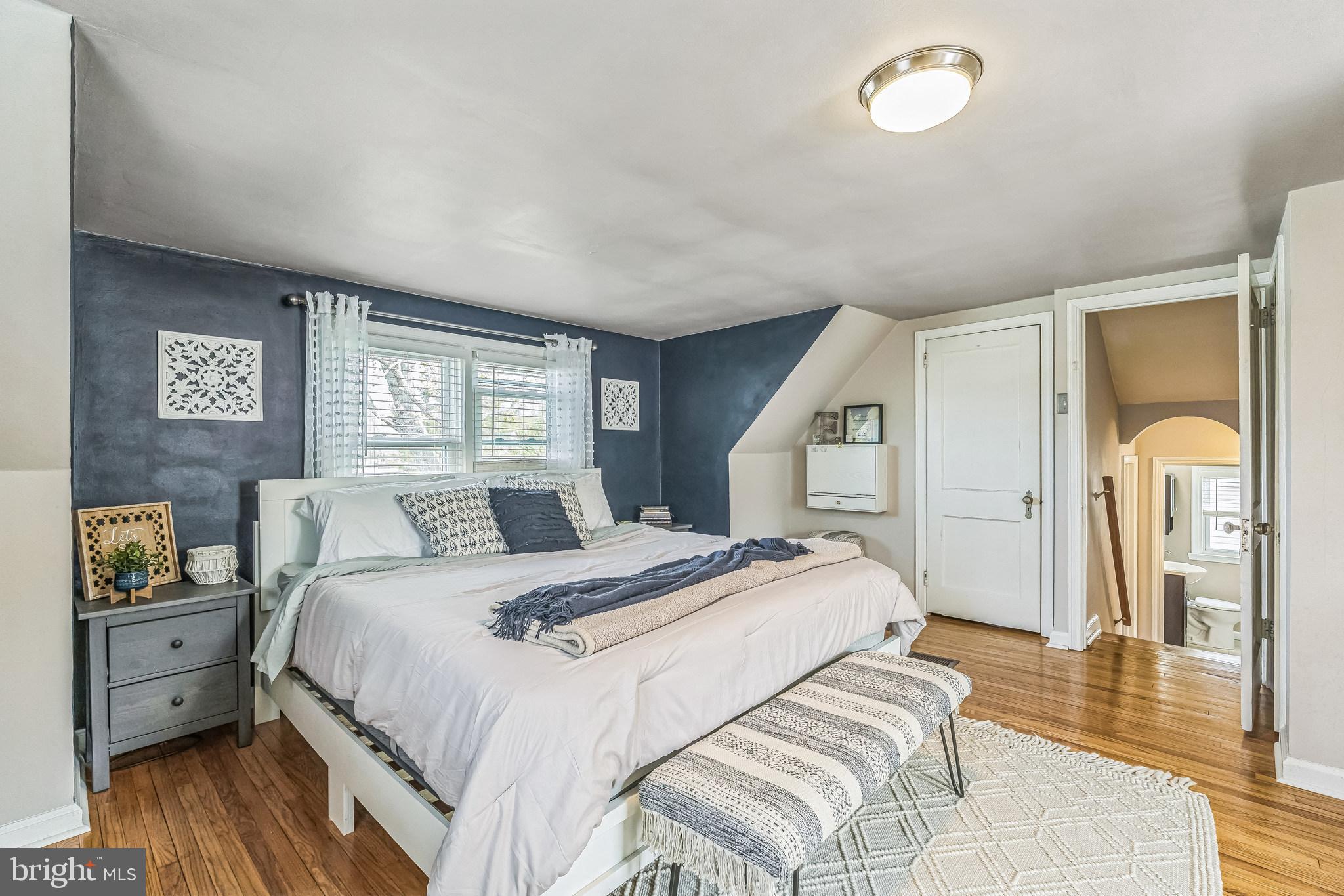 ROSLYN - Residential Lease