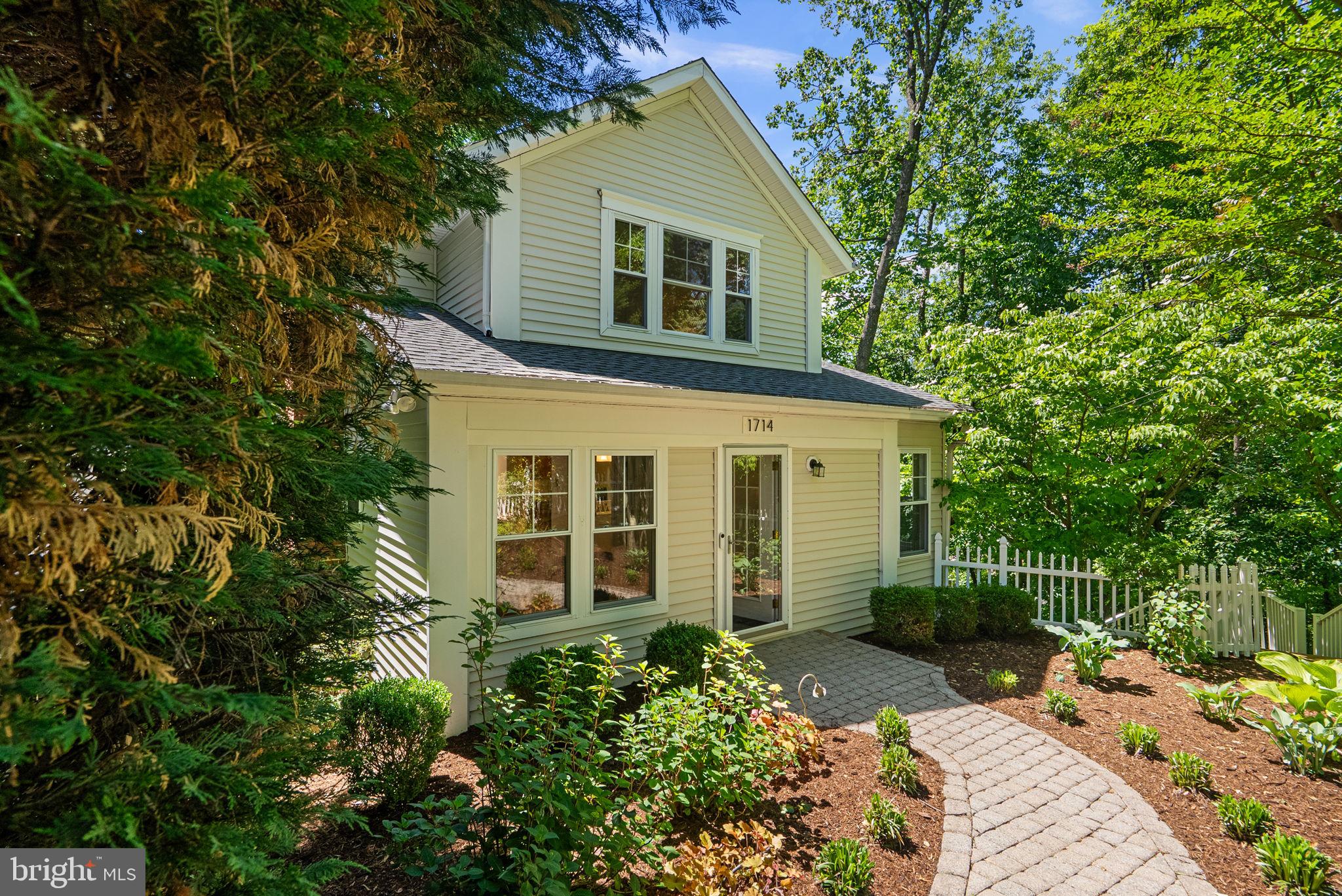 1714 BROADLEE TRAIL