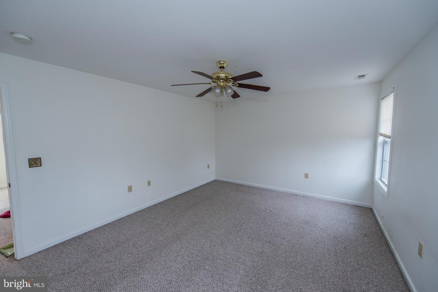 INWOOD MEADOWS - Residential Lease