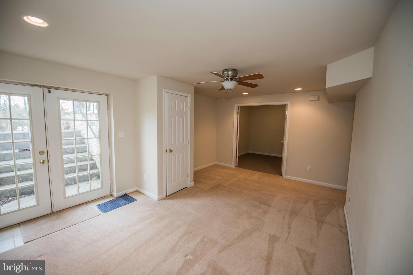 INWOOD MEADOWS - Residential Lease