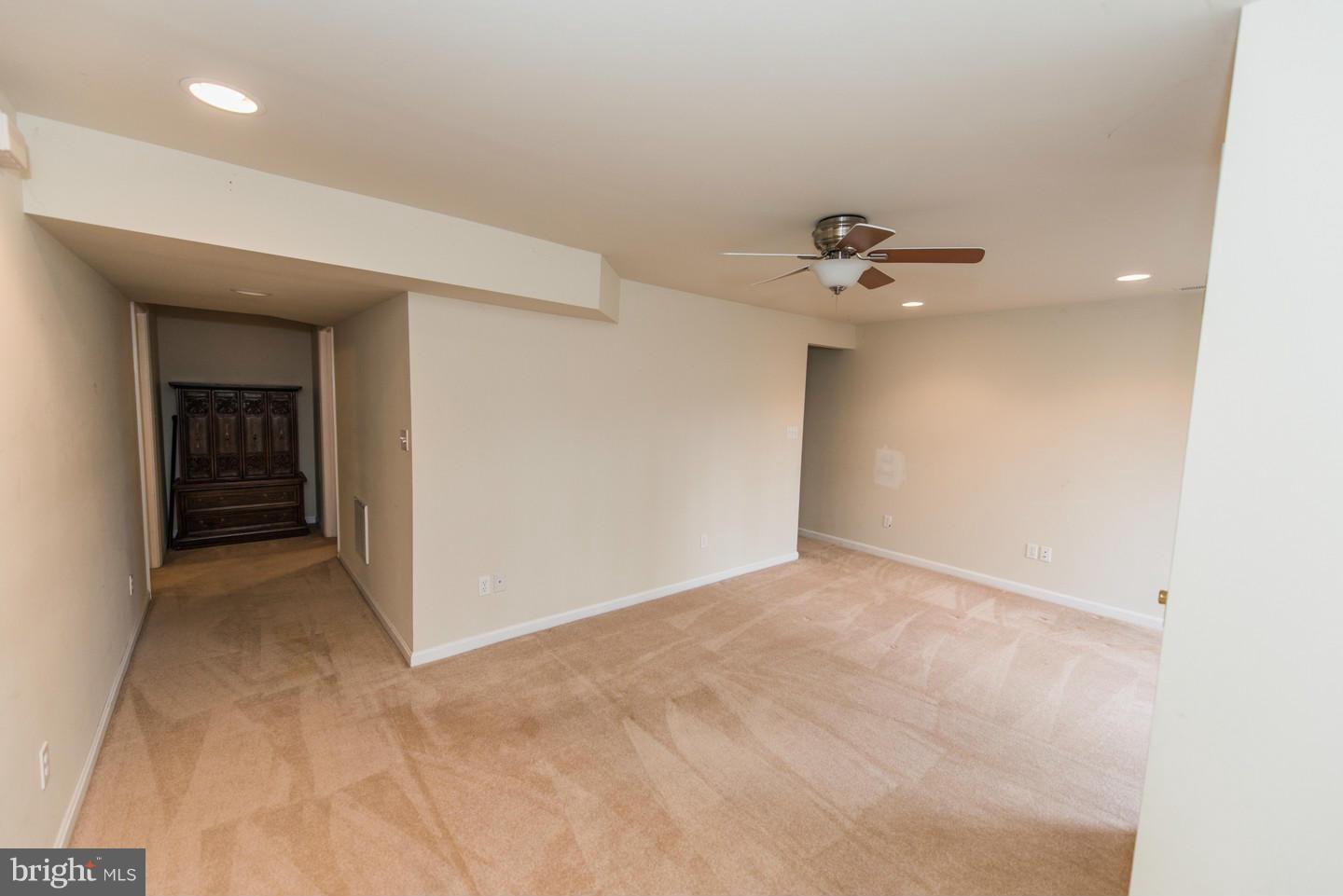 INWOOD MEADOWS - Residential Lease