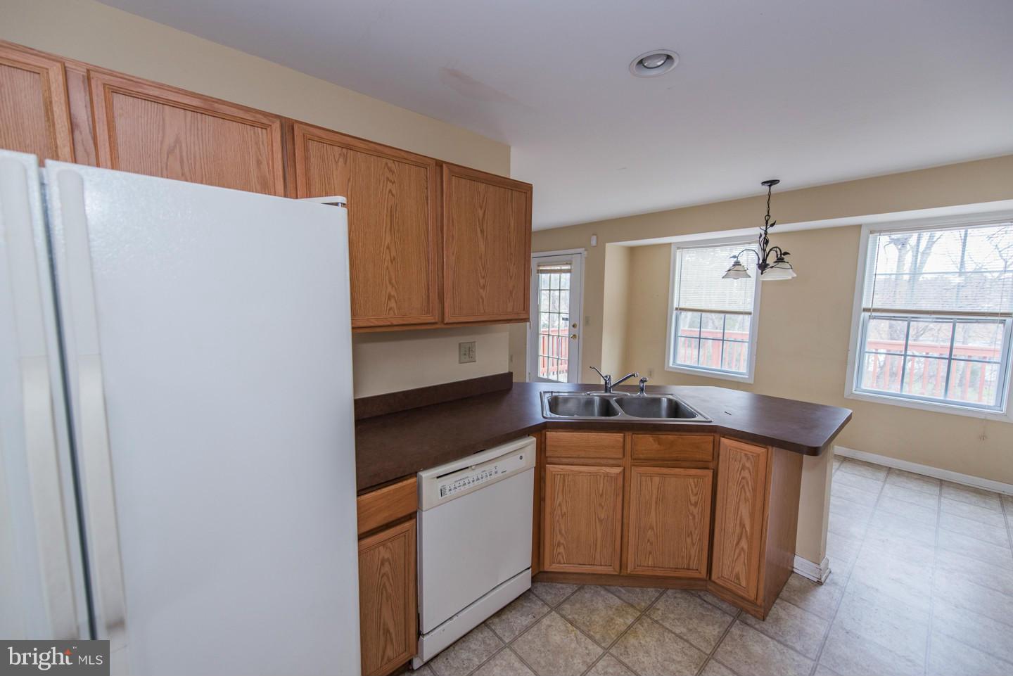 INWOOD MEADOWS - Residential Lease