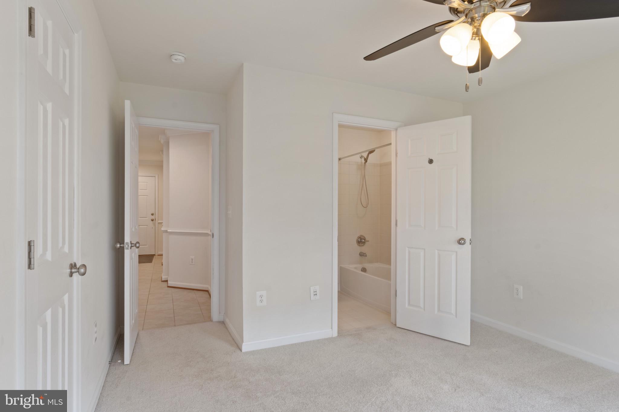 POWELLS RUN VILLAGE COND - Residential Lease