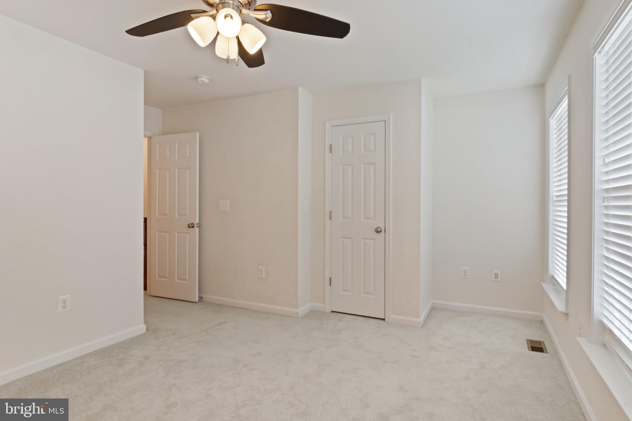 POWELLS RUN VILLAGE COND - Residential Lease