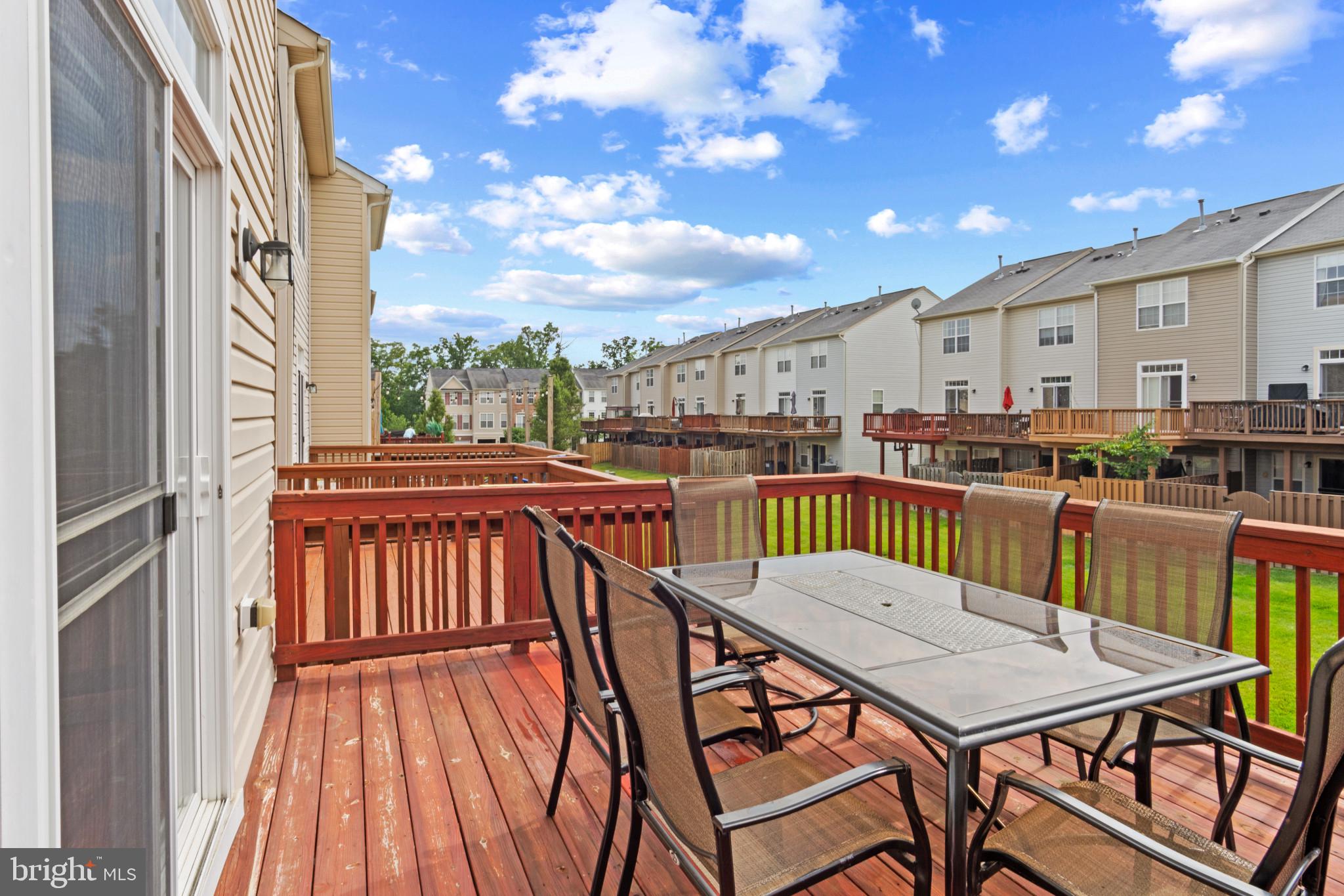 POWELLS RUN VILLAGE COND - Residential Lease