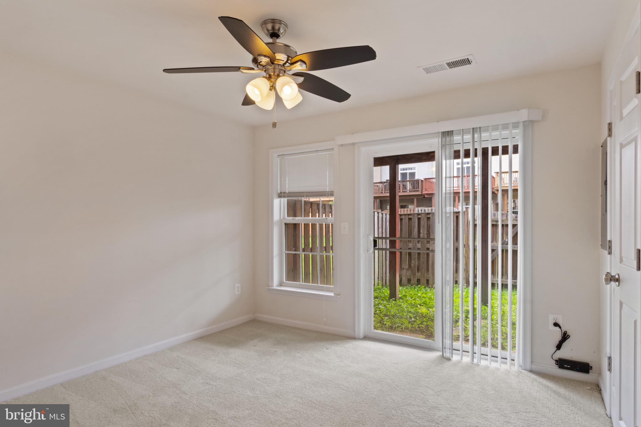 POWELLS RUN VILLAGE COND - Residential Lease